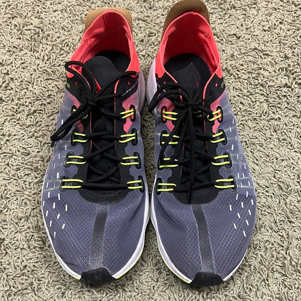 Nike tennis shoes